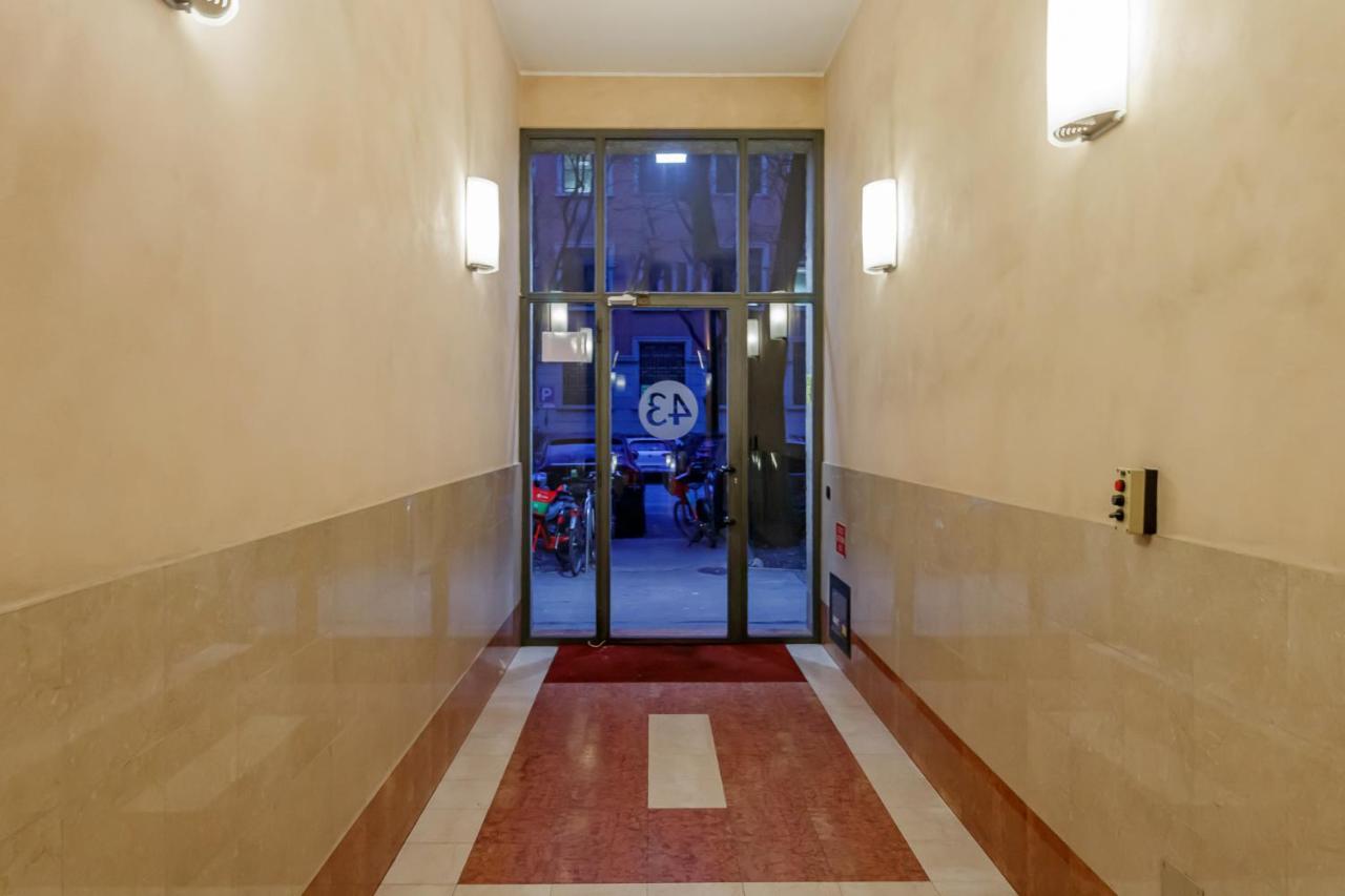 Апартаменты Joivy Sleek Flat With Balcony Near Mudec Museum And Navigli Area Милан Экстерьер фото