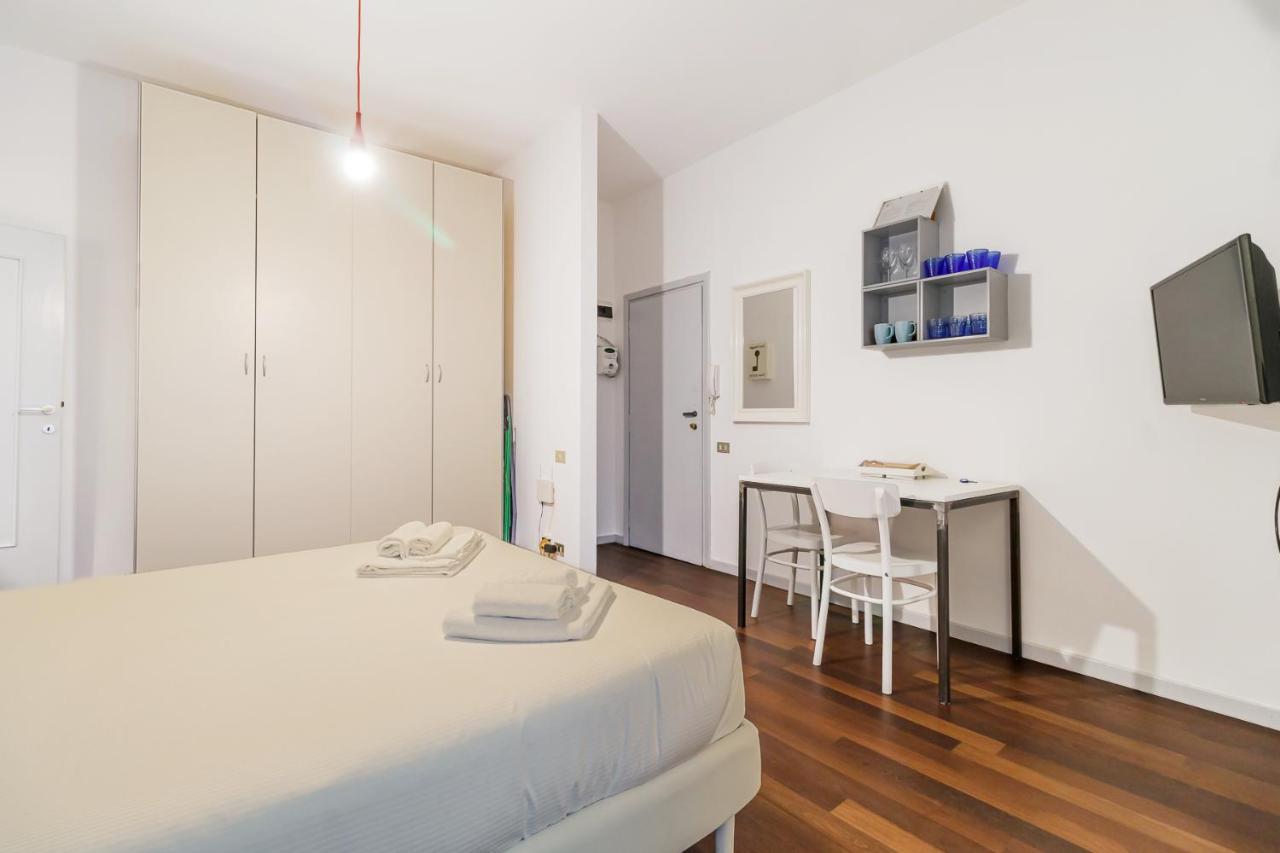 Апартаменты Joivy Sleek Flat With Balcony Near Mudec Museum And Navigli Area Милан Экстерьер фото